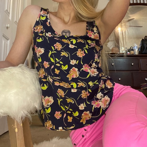 Outfit - Picture 2 of 3